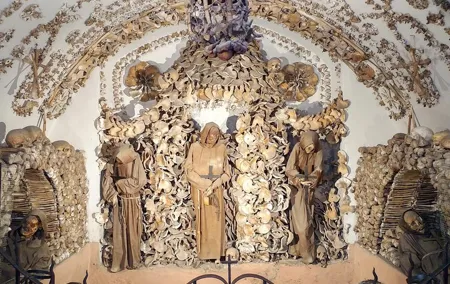 Capuchins Crypt Tour and Concert in Rome