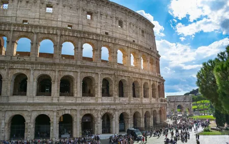Colosseum and Roman Forum Group Tour or Self Audio Guided tours