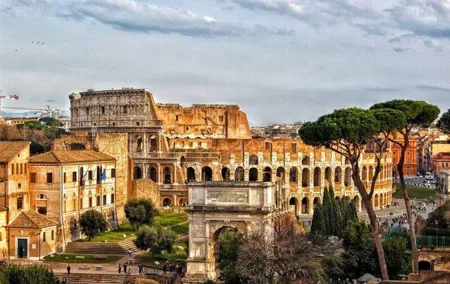 Colosseum and Roman Forum Semi-Private Guided Tour
