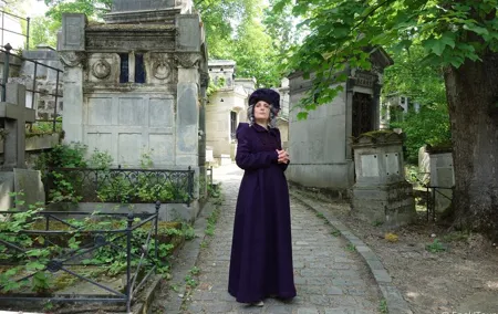 Unusual 2-hour guided tour of the Père Lachaise cemetery