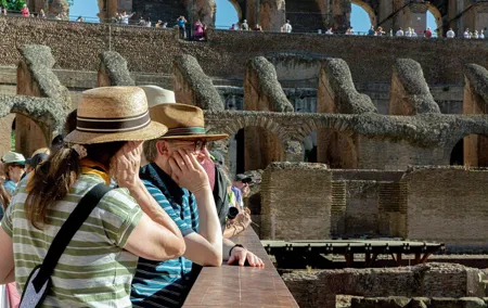 Colosseum Arena tour with Roman Forum and Cesar's Palace