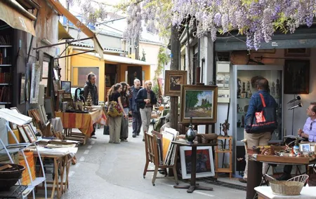 Private Flea Market Tour at Les Puces