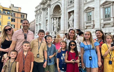 Small Group Rome Night Tour for Kids & Families w Gelato Pizza & Must-see Sites