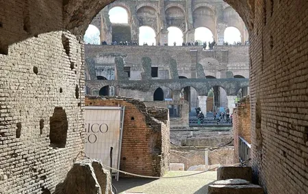 VIP Colosseum Tour with Expert Top-Rated Guide