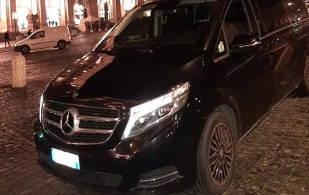 Private VIP Airport Transfer from Rome City to Rome Airport