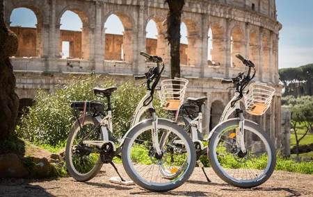 Rome Tiber cycle path: Electric & Muscle Rental Bike