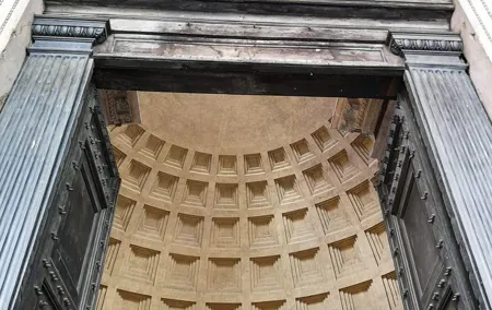 Pantheon: Tour with Archaeologist of the best preserved Roman work