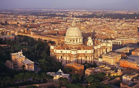 Rome: St. Peter's Basilica and Vatican Underground Tour