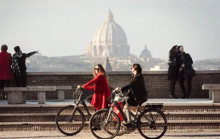 Panoramic Rome Off-the-beaten-track Tour with Cannondale Ebike