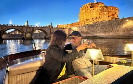 Private Romantic Dinner Cruise for Two on a Boat in Rome