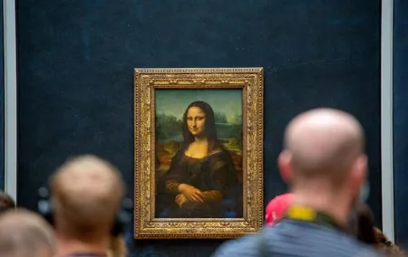 Louvre Museum Small Group Tour with Priority Access