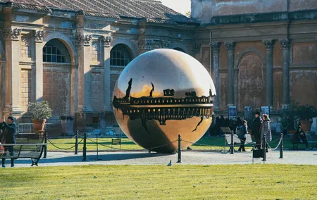 Vatican ticket: fast track entrance with host