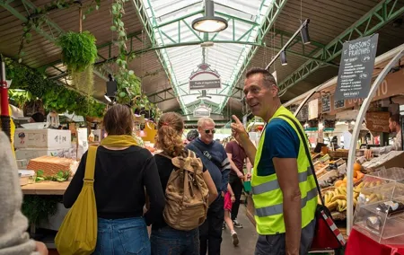 Paris: Bike Food Tour with Local Sunday Market visit