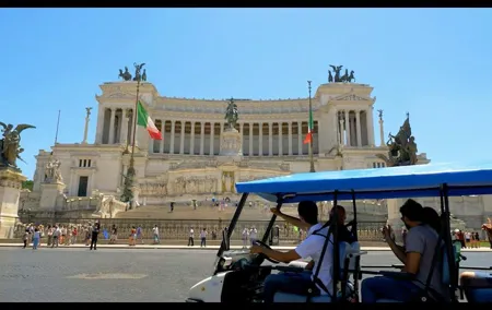 Golf cart tour: explore Rome's iconic landmarkes with ease