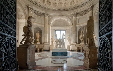 Skip the Line Vatican Guided Tour with Sistine Chapel and St. Peter's Basilica