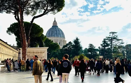 Private Tour: Skip-the-Line Museums & Sistine Chapel & Basilica