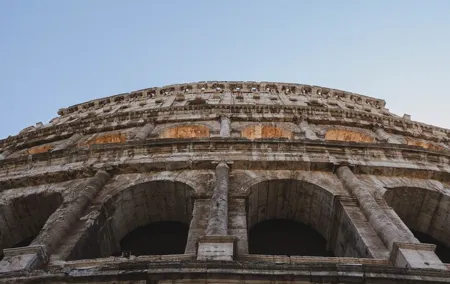 Small Group Colosseum, Palatine Hill and Roman Forum Tour