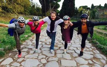 Appian Way Ebike Tour with refreshment (food&drink) and Catacombs