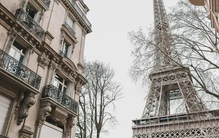 Eiffel Tower Summit Tickets by Lift With Private Guide