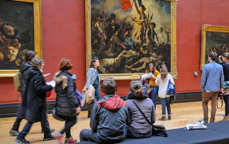 Louvre Paris Tour with Audioguide on Your Smartphone (no ticket)