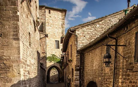 Full-Day Guided Historical Tour of Cascia and Assisi