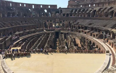 Guided Tour of the Colosseum with Access to the Arena, Roman Forum and Palatine Hill