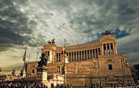 Exclusive Rome Explorer: Personalized Tour & Chauffeur