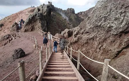 Day trip from Rome to Pompei Mt Vesuvius & Local Guide included