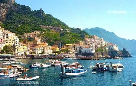 Full-Day Small-Group Pompeii and Amalfi Coast Tour from Rome