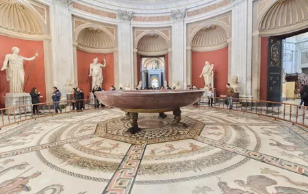 Kid-Friendly Skip the line Tour: Sistine Chapel and Vatican