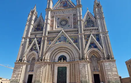 Montepulciano Wine Tasting and Orvieto Private Day Tour from Rome