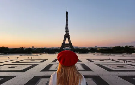 Paris Without People - Sunrise Bike Tour & Breakfast