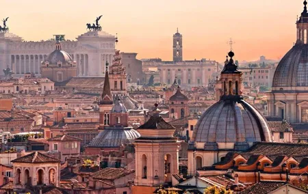 Discover the famous seven hills of Rome with the calessino bee