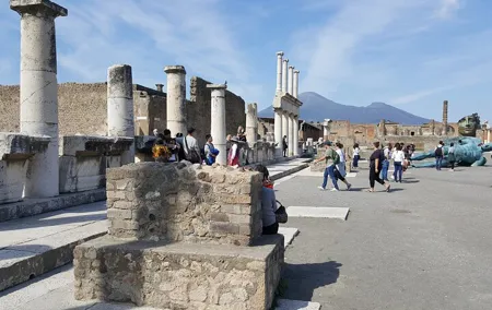 Full-Day Private Day Tour in Amalfi Coast and Pompeii from Rome