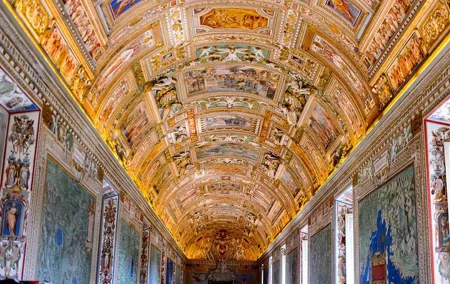 Skip the Line Tour: Vatican Museum + Sistine Chapel with Guide