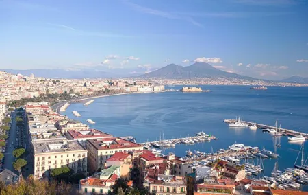 Naples and Pompeii Full-day Tour with Pizza Lunch from Rome