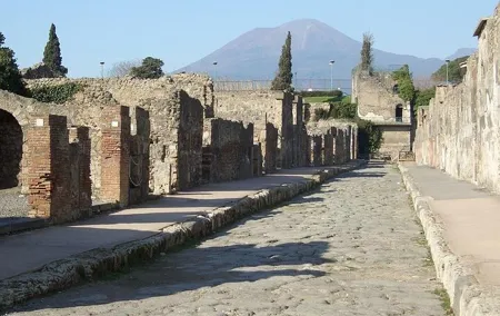 Full Day Tour to Pompeii, Positano and Amalfi Coast from Rome
