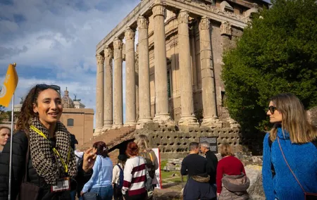 Small Group Tour of Colosseum, Roman Forum and Palatine Hill