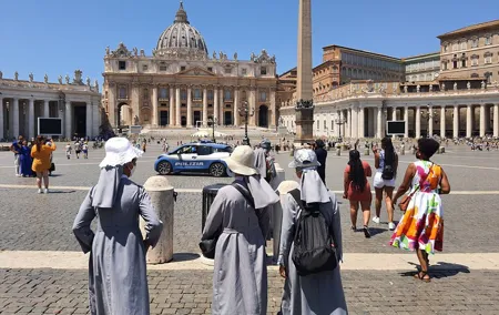 Vatican & Sistine Chapel Private Skip-the-line Tour with PhD Licensed Guide