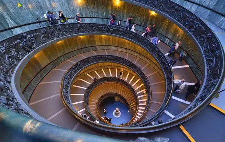 Vatican Museums, Sistine Chapel and St. Peter 's Basilica Tour