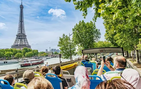 Paris: Full day city tour by bus and Seine River Cruise