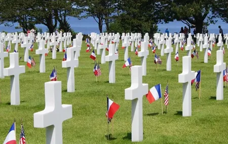 Normandy D-Day Landing Beaches Guided Tour from Paris by minivan