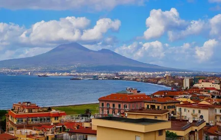 Full-Day Naples and Pompeii Small-group Tour from Rome