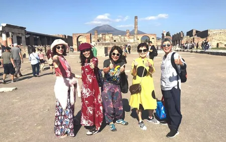 Private Day Trip from Rome to Pompeii Ruins & Amalfi Coast with Hotel Pickup