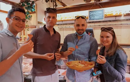 Rome: 4-hours Trastevere by Night Food, Wine and Sightseeing Tour