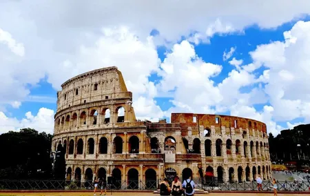 Rome: Colosseum, Roman Forum & Trajan's Market Exterior Tour