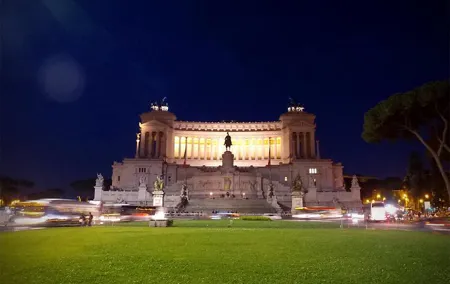 Rome by Night with Driver - Private Tour with Champagne Toast