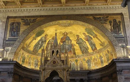 Vatican & Beyond: Private Tour with dedicated Driver & Entry