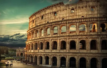 From Civitavecchia to Rome:Colosseum, Forum, Fountains, Squares VIP Private Tour