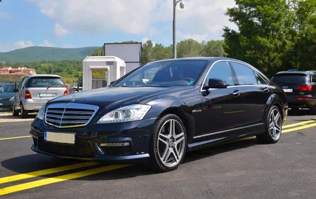 Private Luxury Transfer from Bourget Airport to Paris